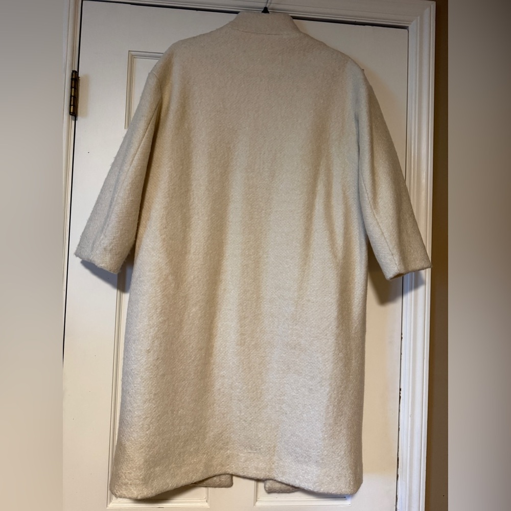 H&M Soft Cream Jacket - Picture 2 of 4
